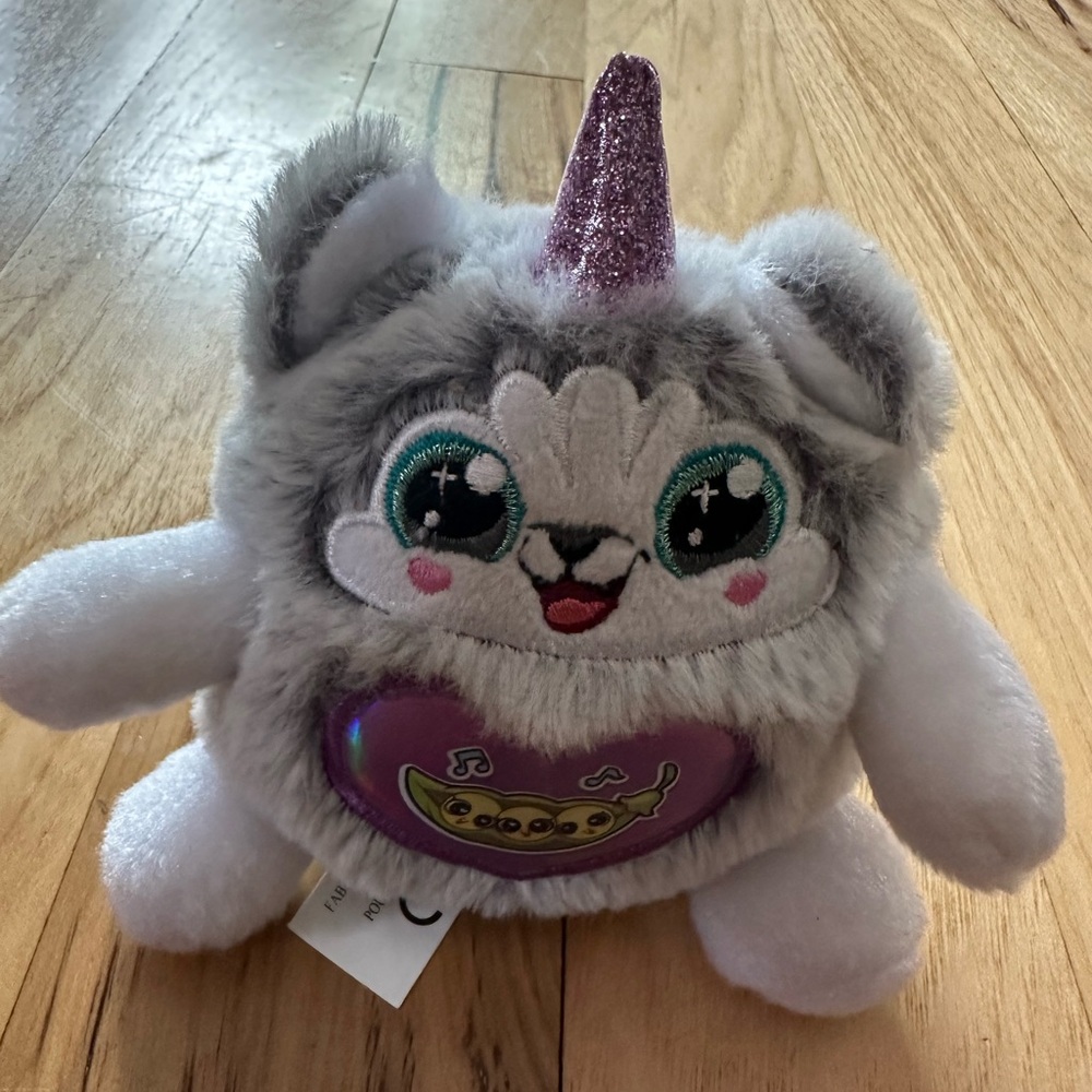 Zuru Rainbocorns Sparkle Heart Mini Plush 3 Peas-in-a-pod White Purple